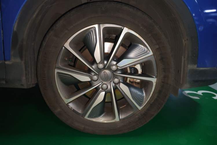 Used Geely Auto Coolray New Energy 2019 260T DCT Battle Right Front Wheel Hub