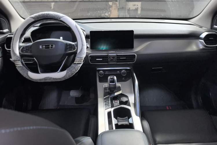Used Geely Auto Coolray New Energy 2019 260T DCT Battle Center Console