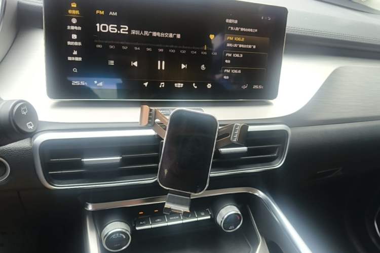 Used Geely Auto Coolray New Energy 2019 260T DCT Knight Audio And AC Panel