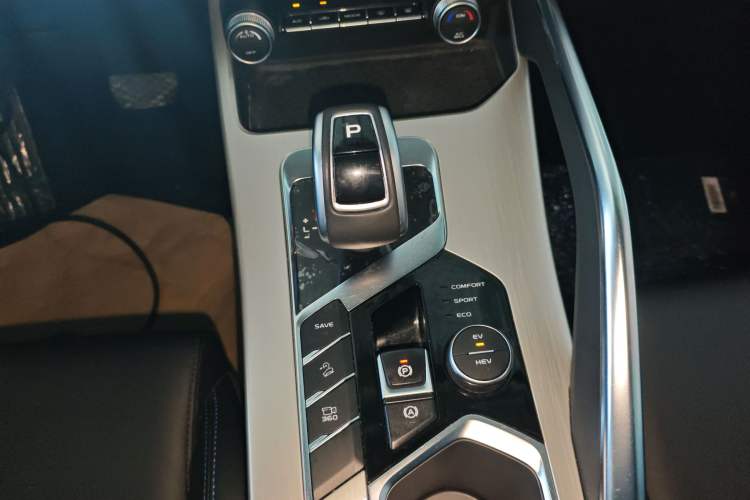 Used Geely Auto Coolray New Energy 2019 260T DCT Explorer Gear Lever