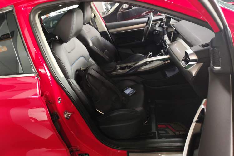 Used Geely Auto Coolray New Energy 2019 260T DCT Knight Right Front Seat