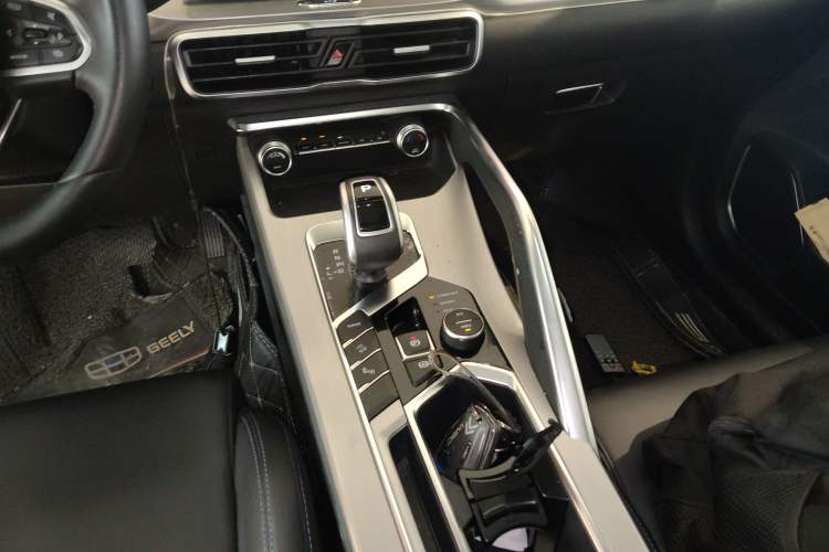 Used Geely Auto Coolray New Energy 2019 260T DCT Explorer Gear Lever