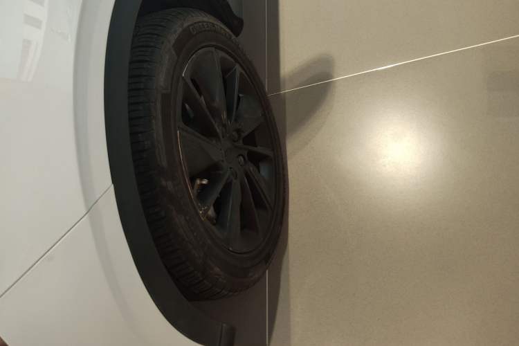 Used Geely Auto Coolray New Energy 2019 260T DCT Explorer Left Front Wheel Hub