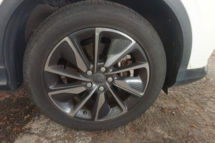 Used Geely Auto Coolray New Energy 2019 260T DCT Knight Right Front Wheel Hub