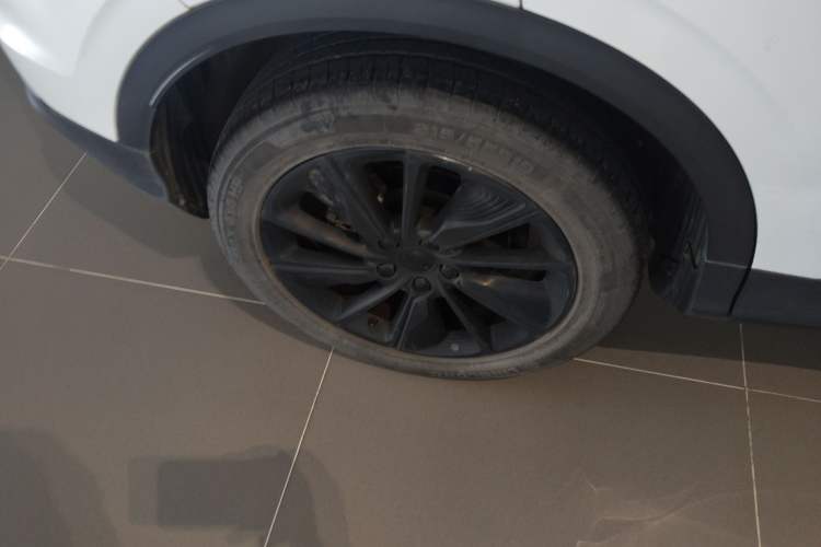 Used Geely Auto Coolray New Energy 2019 260T DCT Explorer Right Rear Wheel Hub