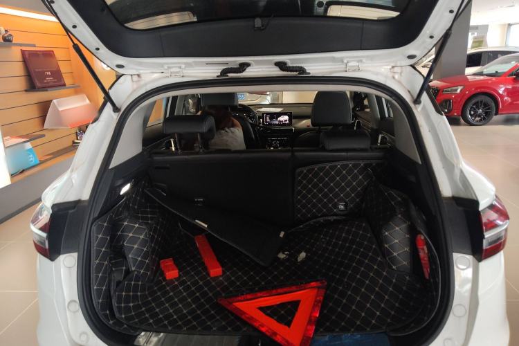 Used Geely Auto Coolray New Energy 2019 260T DCT Explorer Trunk