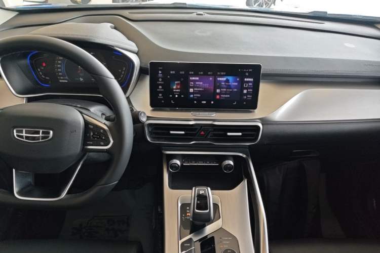 Used Geely Auto Coolray New Energy 2020 1.5T ePro Super Audio And AC Panel
