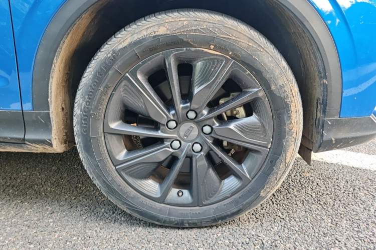Used Geely Auto Coolray New Energy 2020 1.5T ePro Higher Right Front Wheel Hub