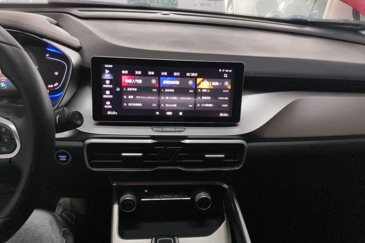 Used Geely Auto Coolray New Energy 2020 1.5T ePro Higher Audio And AC Panel