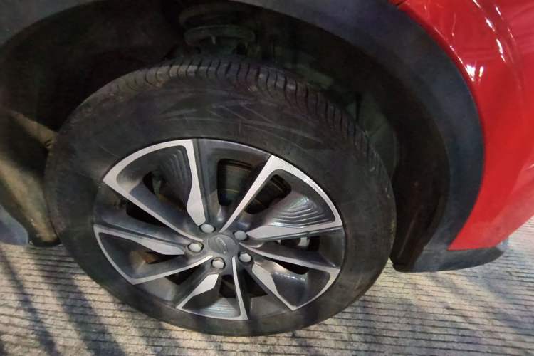 Used Geely Auto Coolray New Energy 2020 1.5T ePro Super Right Front Wheel Hub