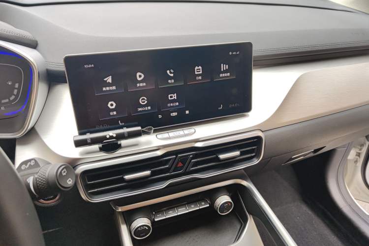 Used Geely Auto Coolray New Energy 2020 1.5T ePro Super Audio And AC Panel