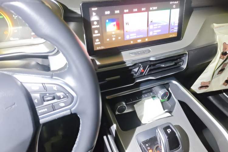Used Geely Auto Coolray New Energy 2020 1.5T ePro Higher Audio And AC Panel