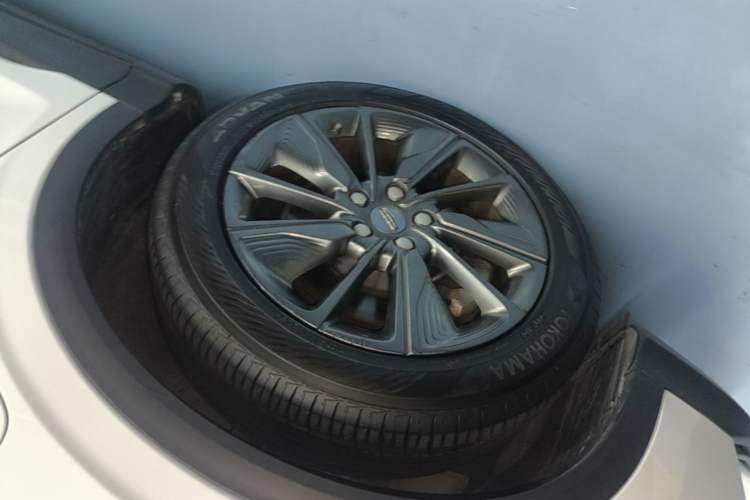 Used Geely Auto Coolray New Energy 2020 1.5T ePro Higher Left Front Wheel Hub