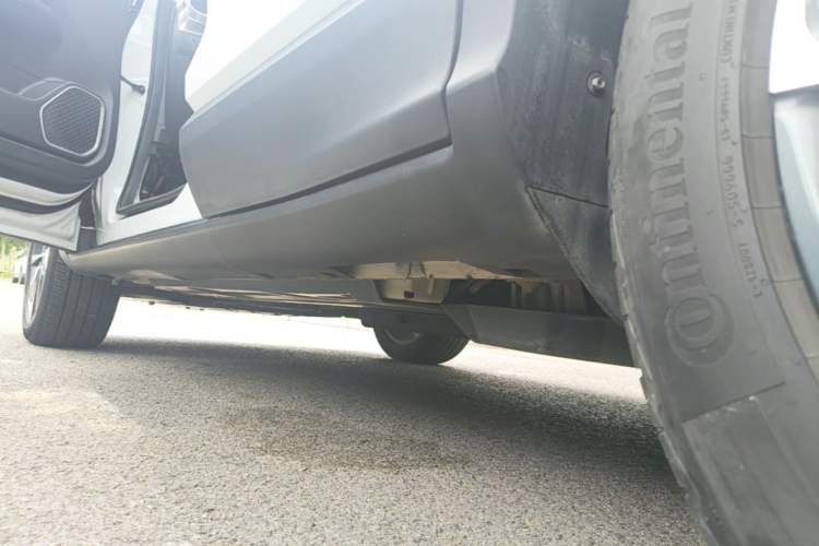 Used Geely Auto Coolray New Energy 2020 1.5T ePro Super Left Side Sill