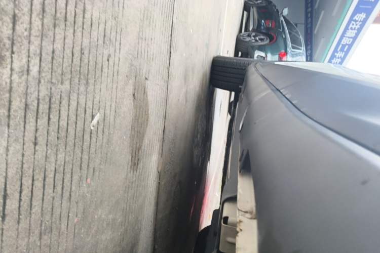 Used Geely Auto Coolray New Energy 2020 1.5T ePro Super Left Side Sill