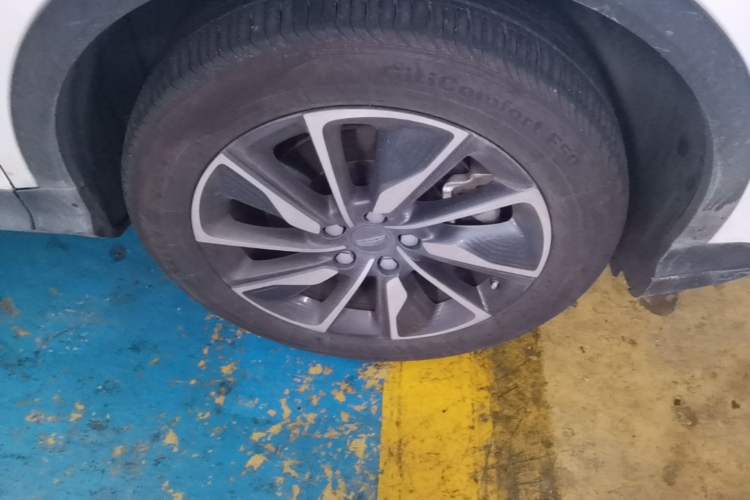 Used Geely Auto Coolray New Energy 2020 1.5T ePro Higher Right Front Wheel Hub