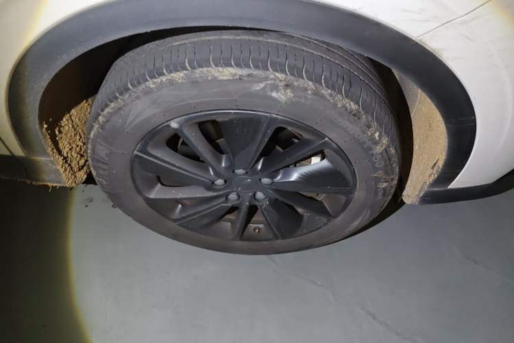 Used Geely Auto Coolray New Energy 2020 1.5T ePro Higher Right Front Wheel Hub