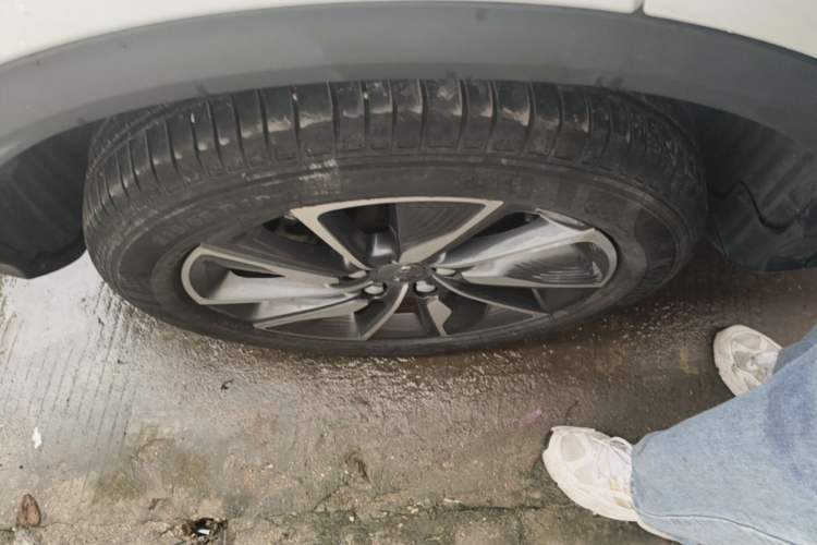 Used Geely Auto Coolray New Energy 2020 1.5T ePro Super Right Rear Wheel Hub