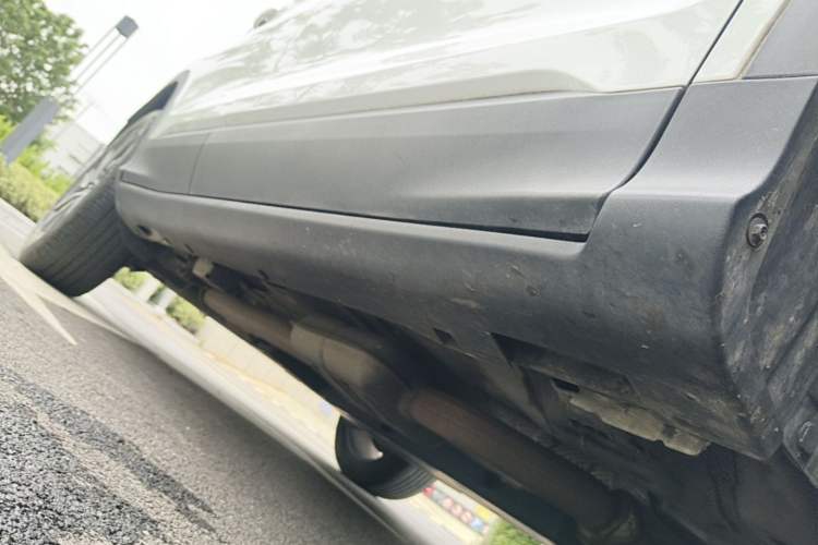 Used Geely Auto Coolray New Energy 2020 1.5T ePro Super Right Side Sill