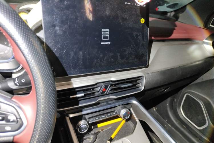 Used Geely Auto Coolray New Energy 2022 1.5T ePro 85KM Starry Edition Audio And AC Panel