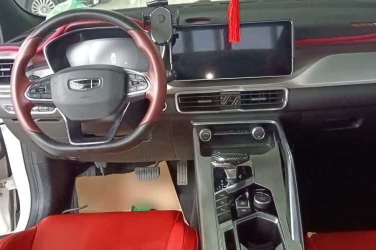 Used Geely Auto Coolray New Energy 2022 1.5T ePro 85KM Starry Edition Center Console