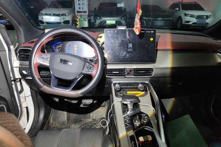 Used Geely Auto Coolray New Energy 2022 1.5T ePro 85KM Starry Edition Center Console