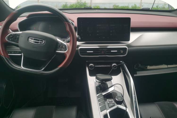 Used Geely Auto Coolray New Energy 2022 1.5T ePro 85KM Starry Edition Center Console