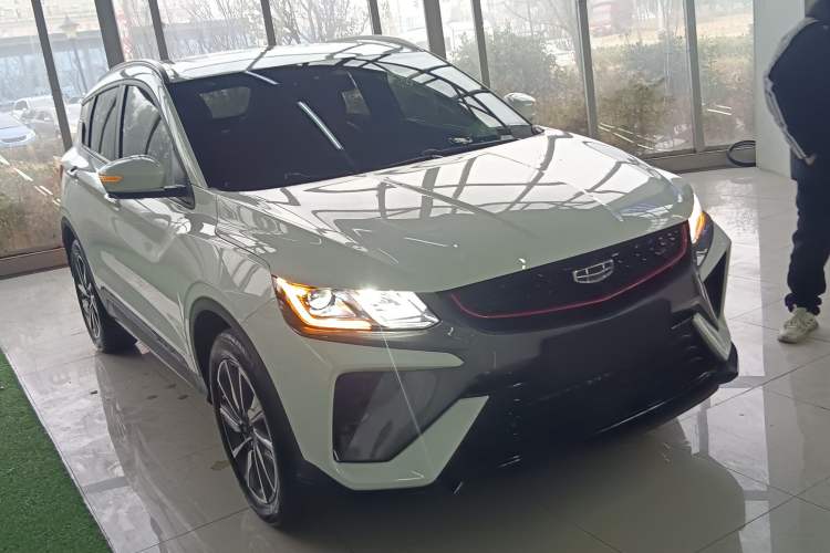 Used Geely Auto Coolray New Energy 2022 1.5T ePro 85KM Starry Edition Front Right 45 Deg