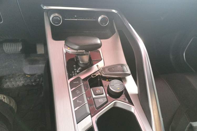 Used Geely Auto Coolray New Energy 2022 1.5T ePro 85KM Starry Edition Gear Lever