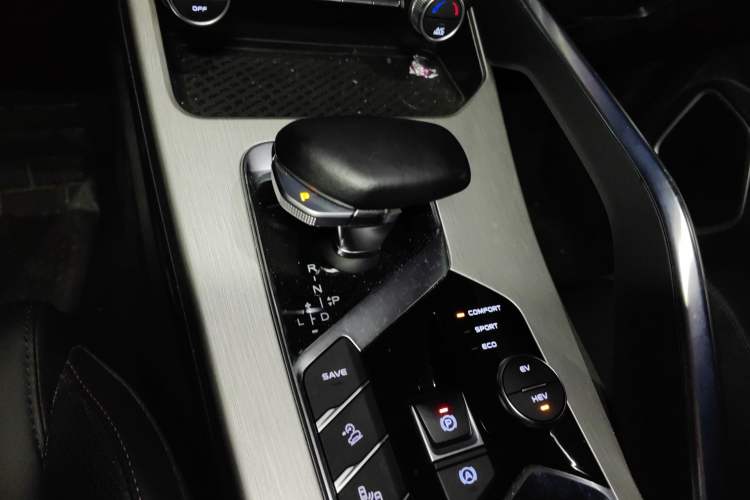 Used Geely Auto Coolray New Energy 2022 1.5T ePro 85KM Starry Edition Gear Lever