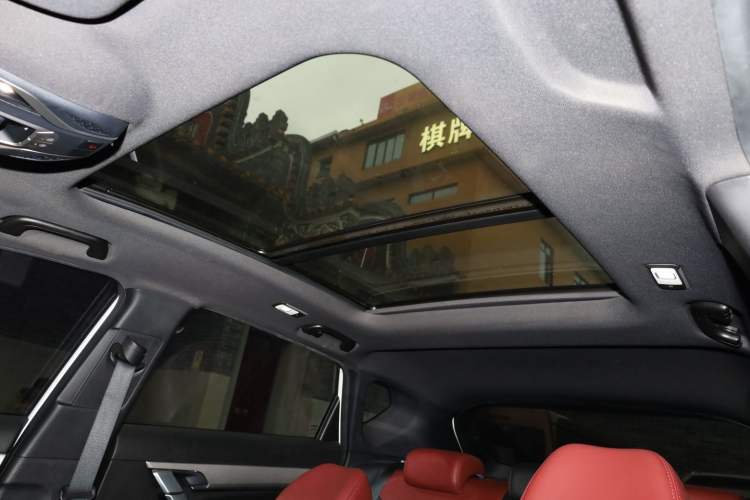 Used Geely Auto Coolray New Energy 2022 1.5T ePro 85KM Glory Edition Interior 10