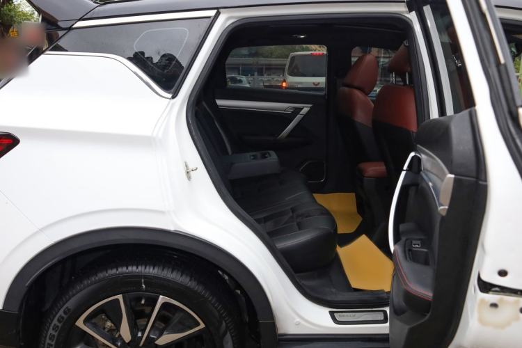 Used Geely Auto Coolray New Energy 2022 1.5T ePro 85KM Glory Edition Interior 13
