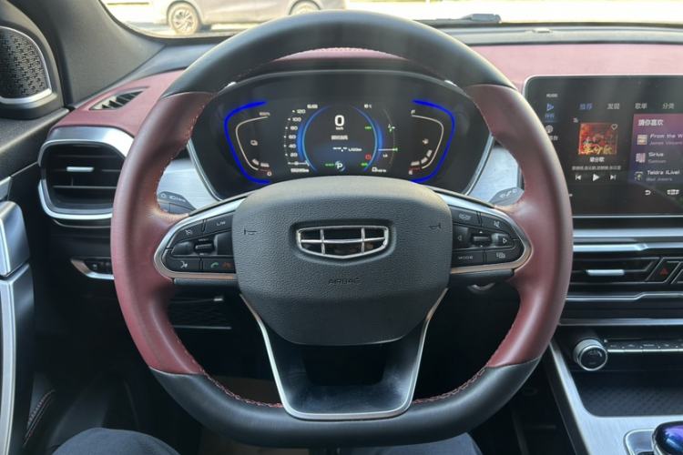 Used Geely Auto Coolray New Energy 2022 1.5T ePro 85KM Glory Edition Interior 2