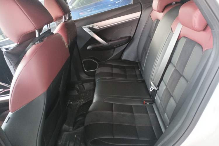 Used Geely Auto Coolray New Energy 2022 1.5T ePro 85KM Starry Edition Interior 4