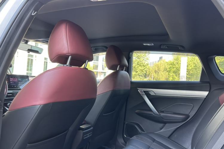 Used Geely Auto Coolray New Energy 2022 1.5T ePro 85KM Glory Edition Interior 5