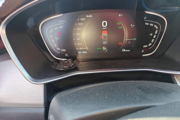 Used Geely Auto Coolray New Energy 2022 1.5T ePro 85KM Starry Edition Odometer Close Up