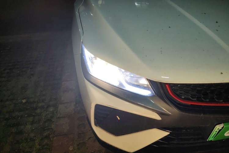 Used Geely Auto Coolray New Energy 2022 1.5T ePro 85KM Starry Edition Right Front Headlight