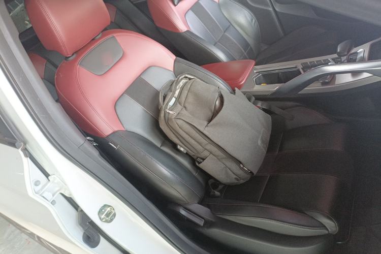 Used Geely Auto Coolray New Energy 2022 1.5T ePro 85KM Starry Edition Right Front Seat