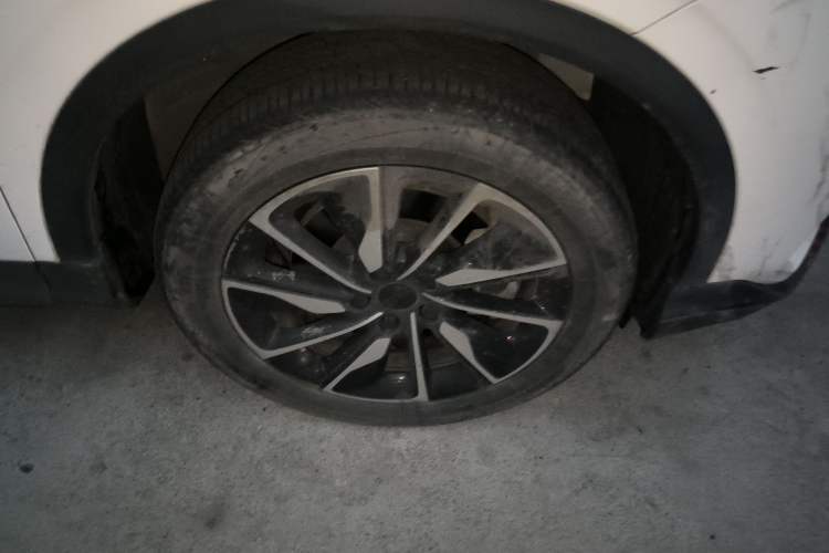 Used Geely Auto Coolray New Energy 2022 1.5T ePro 85KM Glory Edition Right Front Wheel Hub