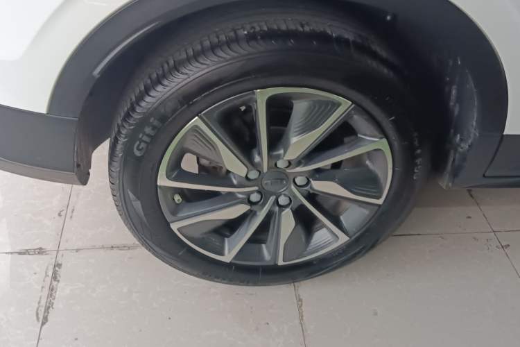 Used Geely Auto Coolray New Energy 2022 1.5T ePro 85KM Starry Edition Right Rear Wheel Hub