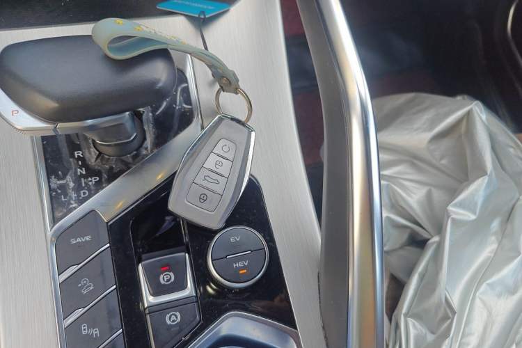 Used Geely Auto Coolray New Energy 2022 1.5T ePro 85KM Starry Edition Vehicle Key