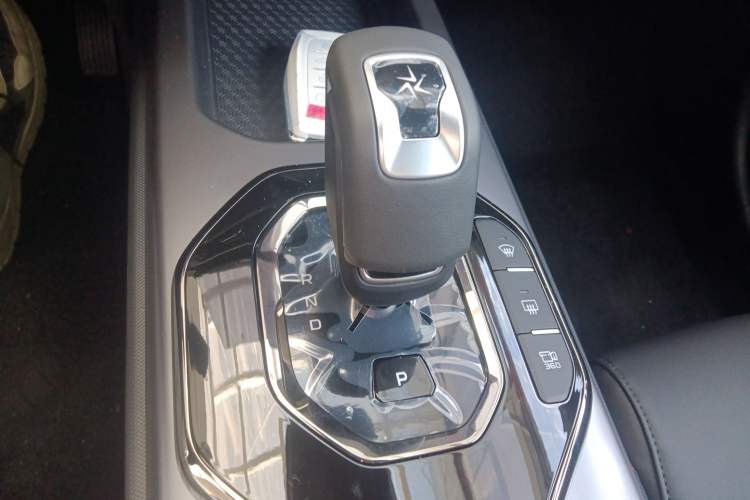 Used Geely Auto Cowboy 2025 1.5TD Fun-Offroad Version Gear Lever