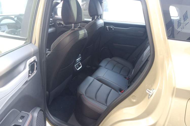 Used Geely Auto Cowboy 2025 1.5TD Fun-Offroad Version Left Rear Seat