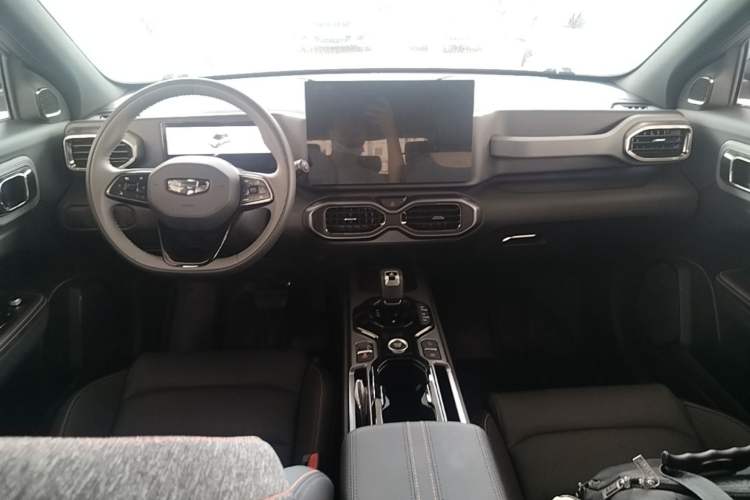 Used Geely Auto Cowboy 2025 1.5TD Fun-Offroad Version Center Console