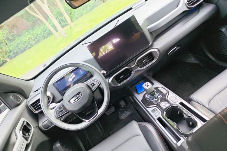 Used Geely Auto Cowboy 2025 1.5TD Fun-Offroad Version Center Console