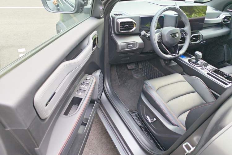Used Geely Auto Cowboy 2025 1.5TD Fun-Offroad Version Driver Seat