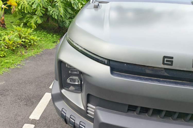 Used Geely Auto Cowboy 2025 1.5TD Fun-Offroad Version Engine Bay Right