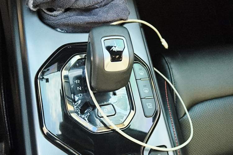 Used Geely Auto Cowboy 2025 1.5TD Fun-Offroad Version Gear Lever