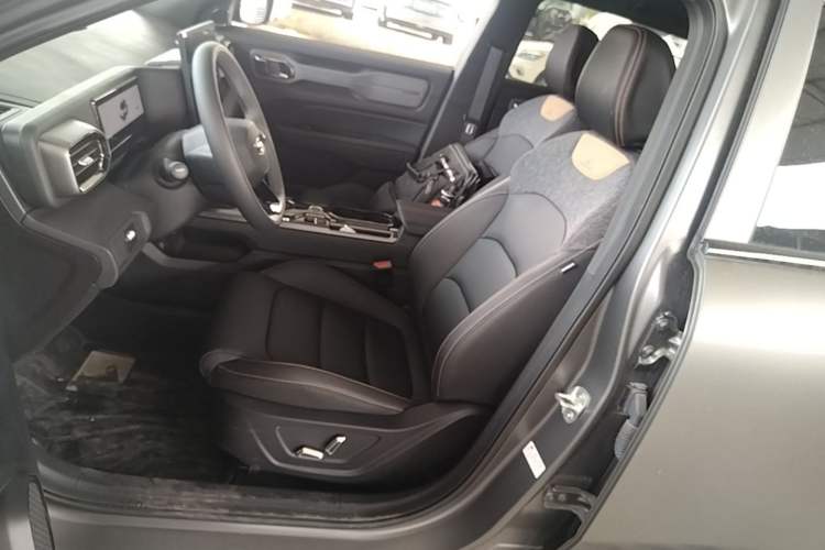Used Geely Auto Cowboy 2025 1.5TD Fun-Offroad Version Left Front Seat