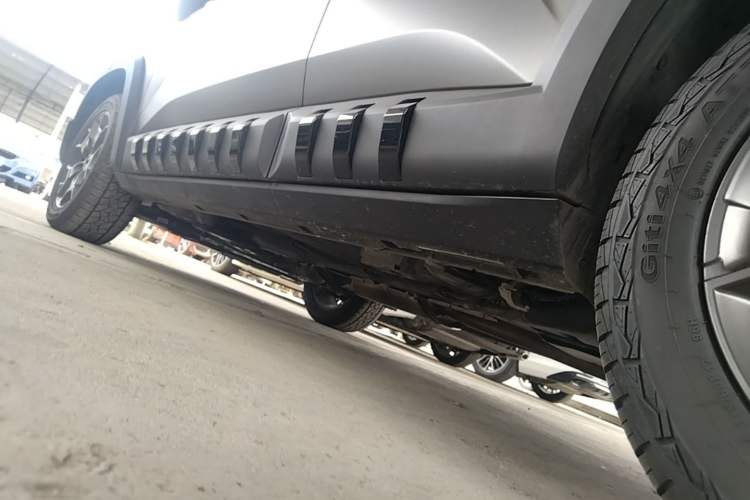 Used Geely Auto Cowboy 2025 1.5TD Fun-Offroad Version Left Side Sill